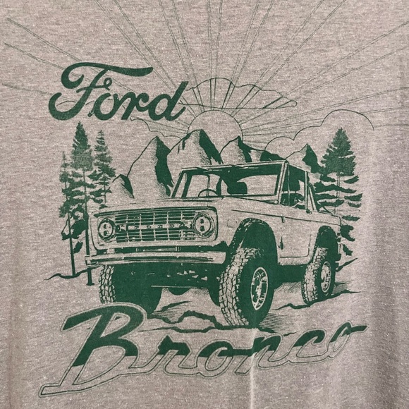 Ford Motor Company Ford Bronco Graphic Print Short Sleeve T-Shirt. Med. - Picture 5 of 12